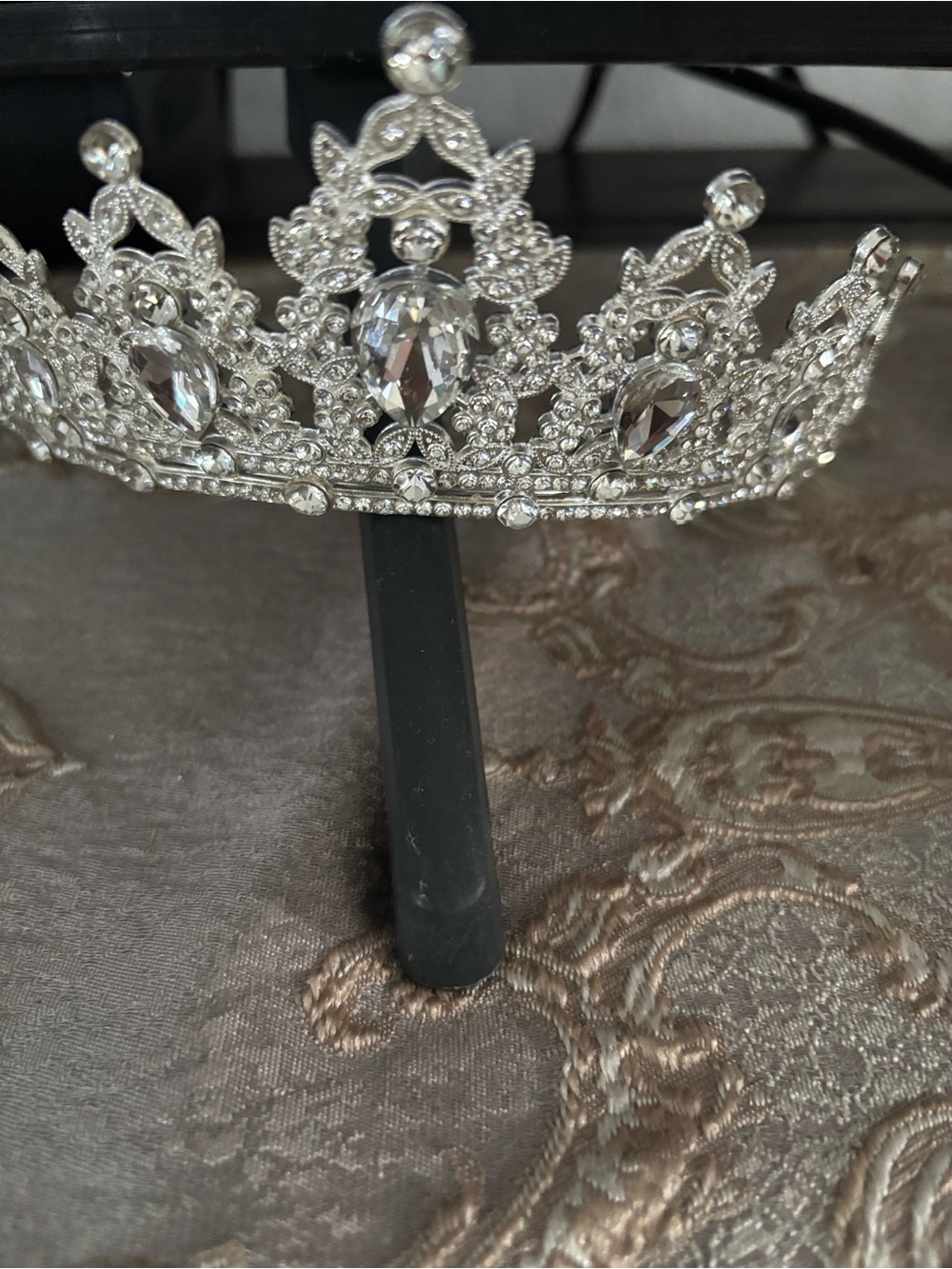 Rhinestone Jeweled Tiara Crown - Silver Clear Stones